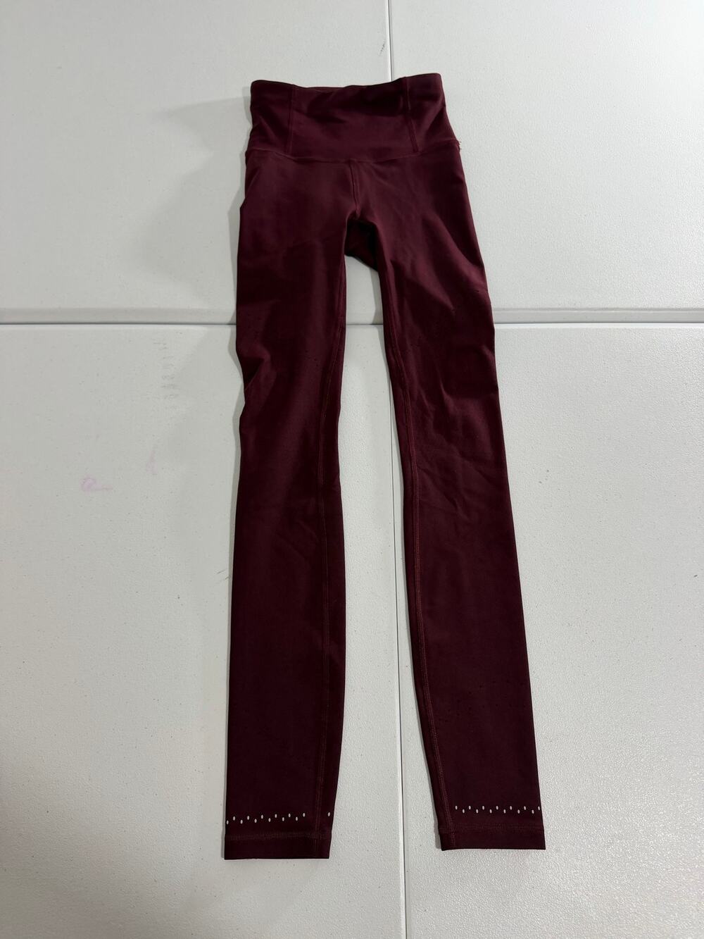 Lululemon Womens Size 2 Maroon High Rise Leggings Reflective Zip Pocket Running
